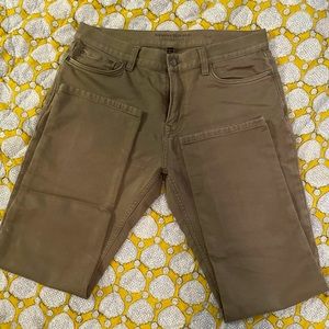 Banana Republic Mens Traveler Pants.             Size: 34/32-Slim